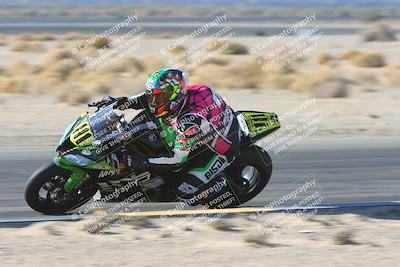 media/Jan-10-2025-CVMA Friday Practice (Fri) [[489e0da257]]/Group 4 and Trackday/Session 2 (Turn 4 Inside)/